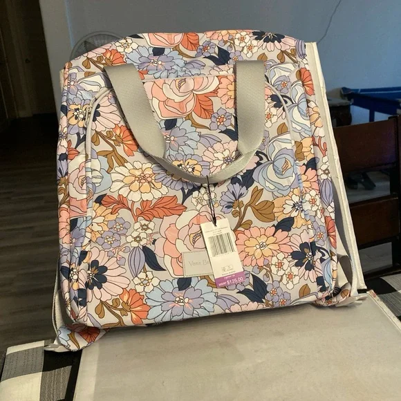 Vera Bradley | Bags | Vera Bradley Lighten Up Cooler  display picture 3